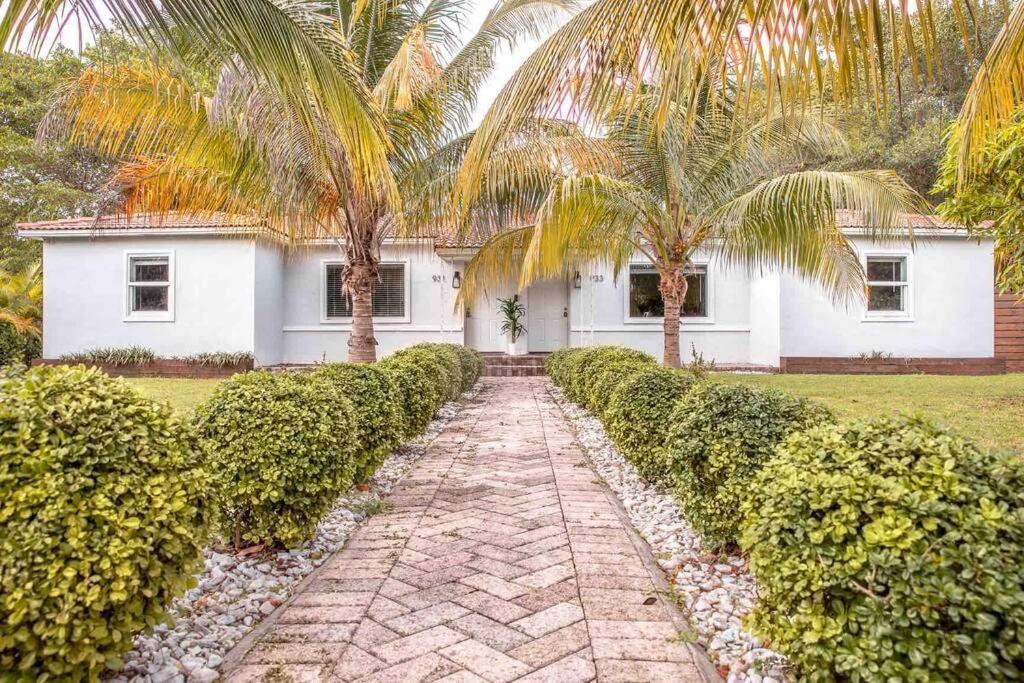 Miami Shores House With Pool, 10 Mins Drive To The Beach!ヴィラ エクステリア 写真